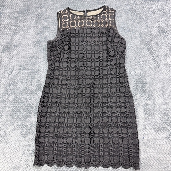 Lauren Ralph Lauren Dresses & Skirts - Lauren Ralph Lauren Lace Fully lined Sheath Dress size 16